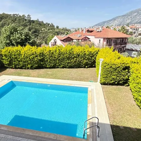 Modern 4 Bedroom 别墅 *