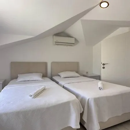 빌라 Modern 4 Bedroom